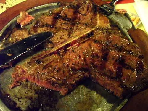 La bistecca alla fiorentina doc: ecco tutti i segreti