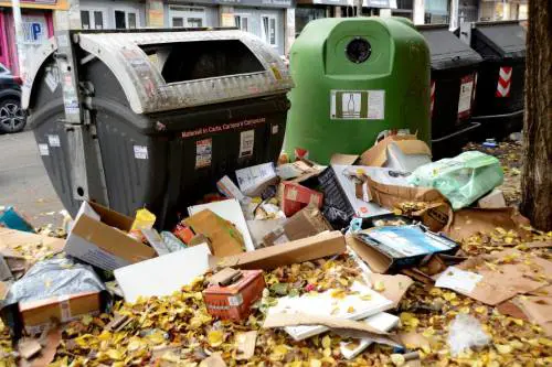 Quasi 200 milioni per i rifiuti ma i cittadini protestano