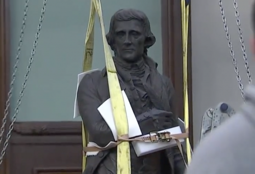 Altra vittima del politically correct: a New York rimossa la statua di Jefferson