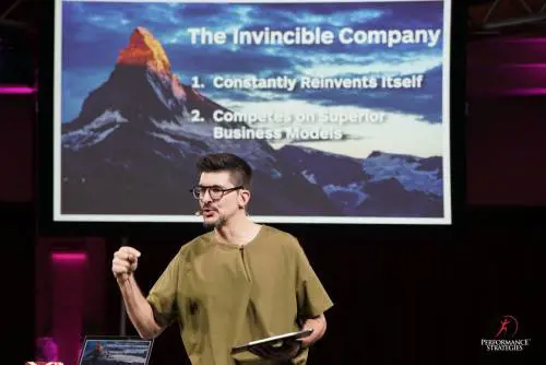 Alex Osterwalder: "Sfruttare la pandemia per innovare le aziende"
