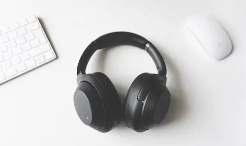 Cuffie wireless, luci led e schede SD: tutti gli irrinunciabili del Black Friday