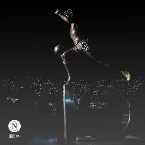 La notte di Maradona: 40mila tifosi in visibilio per la statua del "pibe de oro"