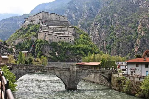 Nelle prigioni del Forte di Bard che solo Napoleone espugnò