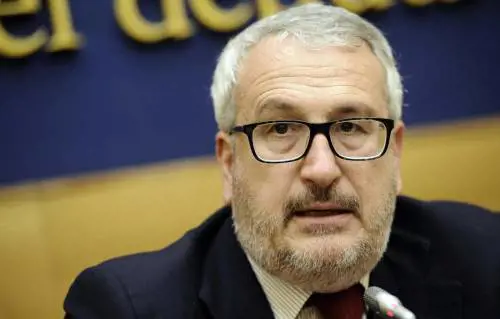 "In Italia si criminalizza l'avversario. Ecco la figura idonea per il Colle"