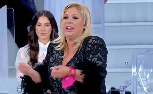 "Fai schifo". E scoppia la rissa a Uomini e Donne