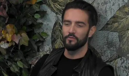Alex Belli vuota il sacco: "Amore libero". E Delia bacia un altro