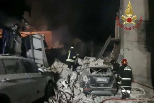 "Una bomba atomica...". Il racconto dei sopravvissuti e la disperazione per chi non c'è più