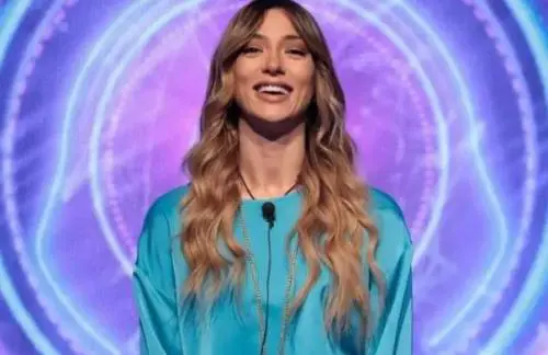 "Ha bestemmiato". Rivolta social contro Soleil