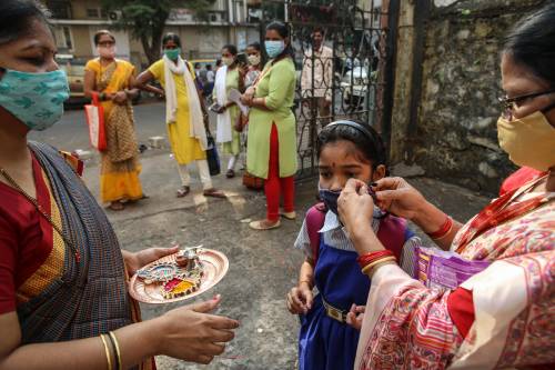 India, il Paese che ha "sconfitto la pandemia"?