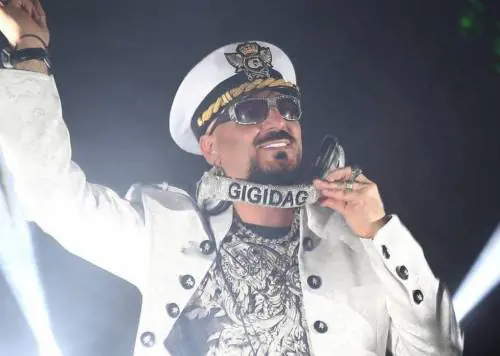 "Sto combattendo contro un grave male": l'annuncio choc di Gigi D'Agostino