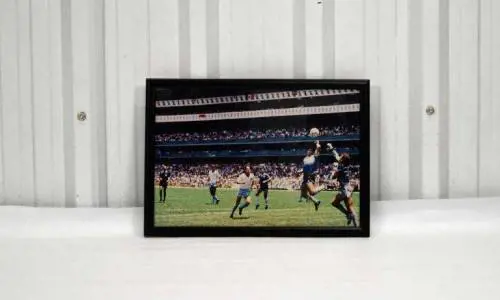 Maradona, beni battuti all'asta. Invenduta la casa che regalò ai genitori