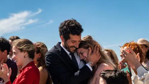 Drammi in famiglia per Muccino nella serie tv di A casa tutti bene