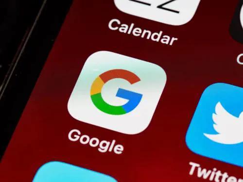 "Cancella gli ultimi 15 minuti". Google 'rivoluziona' la privacy nella cronologia