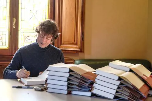 Alberto Angela turista a Napoli per Natale: "È un luogo decisivo per la cultura europea"