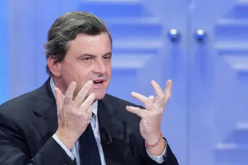 "Liceo per tutti". E sulla proposta di Calenda scoppia la bufera