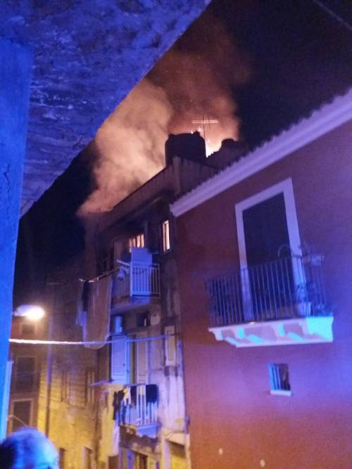 Incendio in una palazzina nell'agrigentino: muore una bimba di due anni