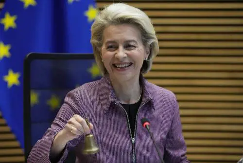 Von der Leyen-Bourla, gli sms rimangono segreti