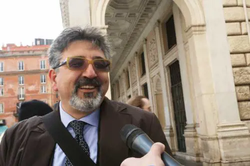 Il senatore ex 5s Pepe morto di Covid. Era un No Vax