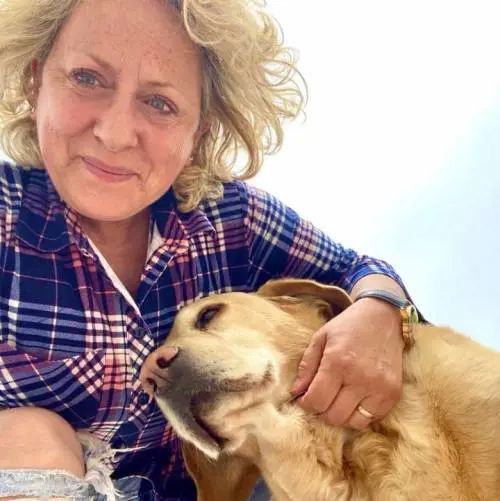 Il racconto choc di Carolyn Smith: "Hanno sparato al mio labrador"