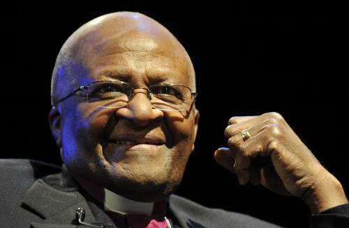 È morto Desmond Tutu, l'arcivescovo che lottò contro l'apartheid