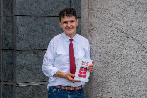 “Ecco perché non li volete”, “Che cavolo dici”. È scontro social tra Bottura e Dalla Chiesa sui migranti