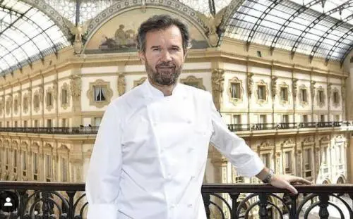 Cracco, Bottura&Co.: a Capodanno si paga fino a 1000 euro (a testa) per cenare