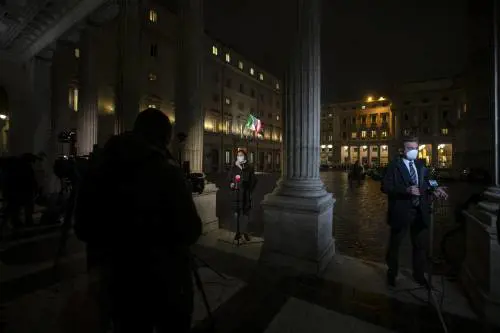 "Non votiamo questa roba...": due ore di fuoco in Cdm e quel pressing della Lega 