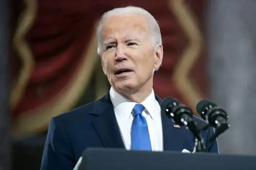 Biden a picco nei sondaggi: record negativo. E Joe prova a fermare l'ostruzionismo