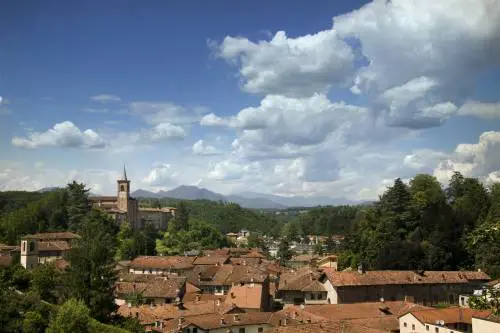 Nel borgo "celeste" di Castiglione Olona