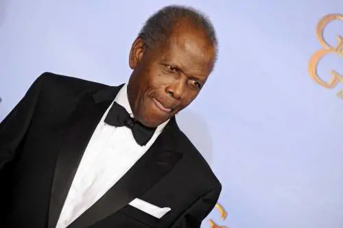 Addio a Sidney Poitier, primo afroamericano a vincere l'Oscar