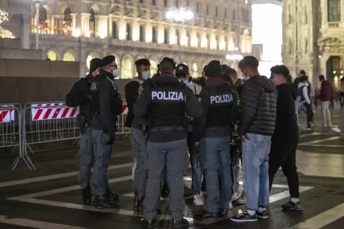 "Io urlavo e loro ridevano" Caccia alla gang di Milano