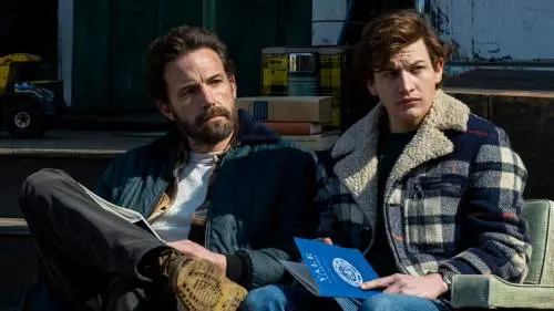 George Clooney dirige un grande Ben Affleck in “The Tender Bar”