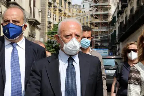 Il governatore ribelle indigna se è di destra