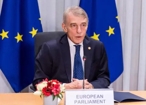 "Finalmente questo b...". L'attacco choc a Sassoli dell'eurodeputato tedesco