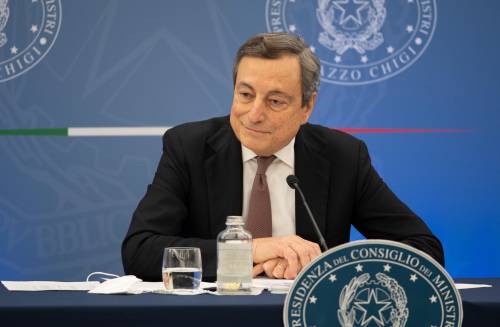 Draghi si sporca le mani