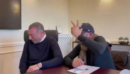 "Solo a Telelombardia", "Intanto venivi": Amadeus travolto dalla bufera