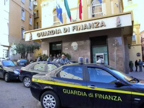 Sbarchi, il ragioniere e la "cricca dei permessi" ai clandestini