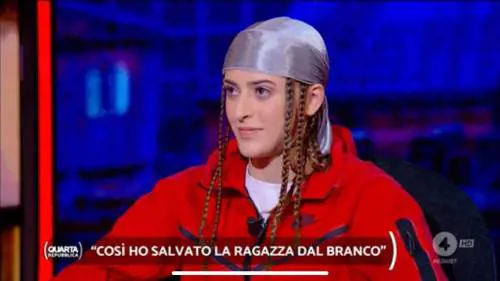 "Era nuda, la strattonavano. Così l'ho salvata dal branco a Capodanno"