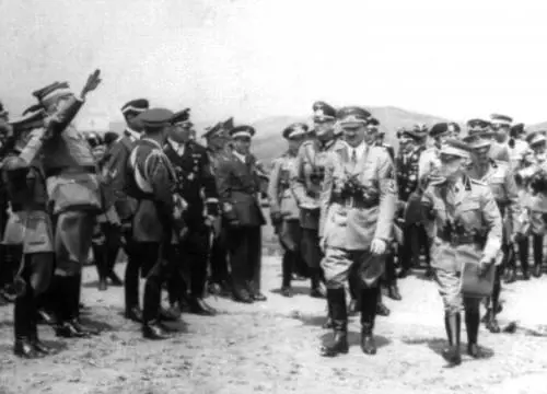Tra sette segrete ed esoterismo: il volto nascosto di Hitler