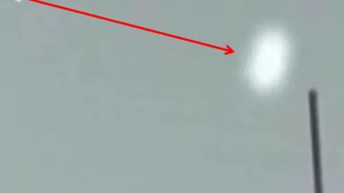 "Una strana luce". Spunta un "ufo" sui cieli di Palermo?