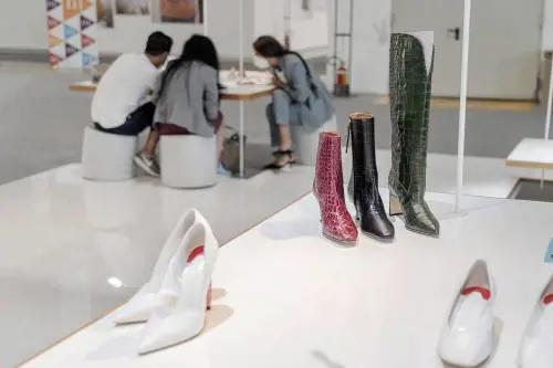 Fiere moda e accessorio: Micam, Mipel e TheOne milano slittano a marzo