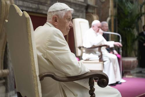 La Chiesa va in soccorso di Papa Ratzinger. "Lottò contro gli abusi"
