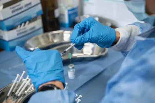 Vaccini, ecco cosa può succede al ciclo mestruale