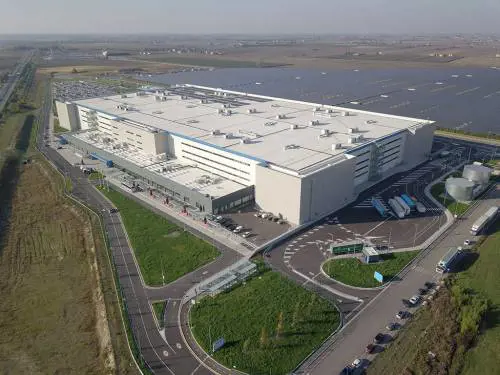 Parcheggio obbligatorio in retromarcia: cosa ha deciso Amazon