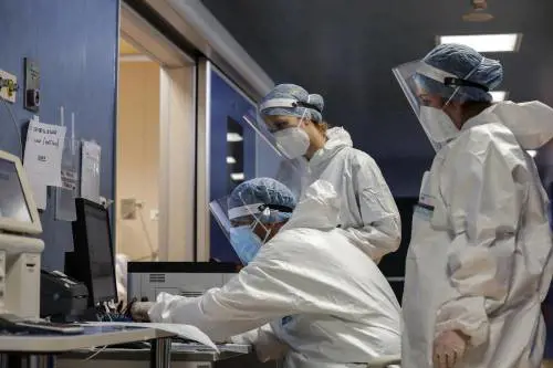 Così la variante omicron mette ko gli anticorpi