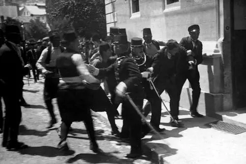 La Mano Nera, il grande enigma del Novecento