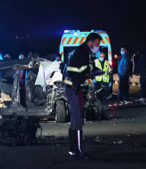 Schianto di Brescia, sull'auto prestata nessuno dei 5 amici aveva la patente