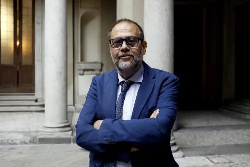 Le risse, i suk e i bivacchi. Flop delle "isole tattiche"