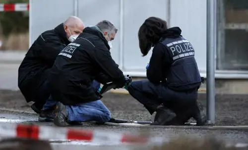 Germania, apre il fuoco all’università e si suicida: uccisa anche una donna