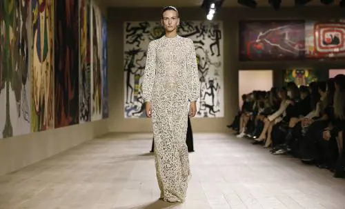 L'arte del ricamo e della complessità nell'alta moda di Dior